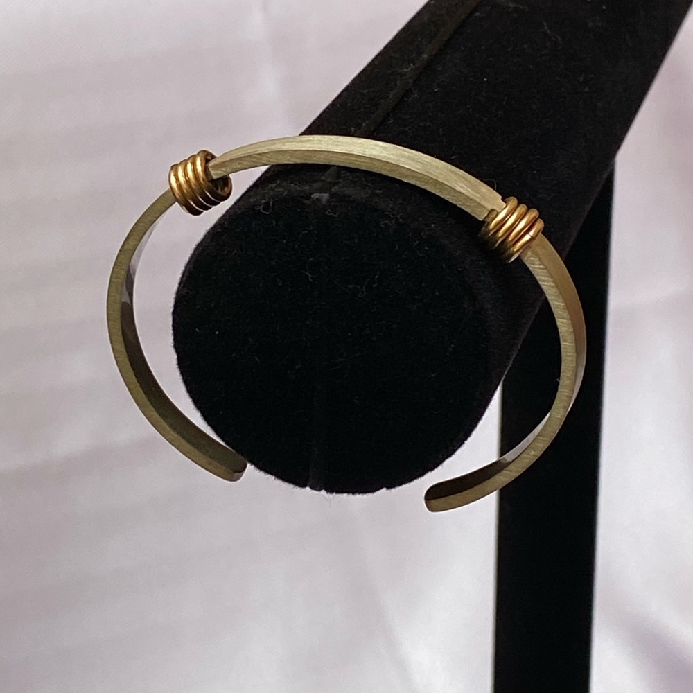 5/$20⭐️Cuff bracelet - Picture 2 of 8